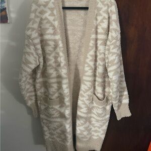Time and Tru Cream Patterned Cardigan